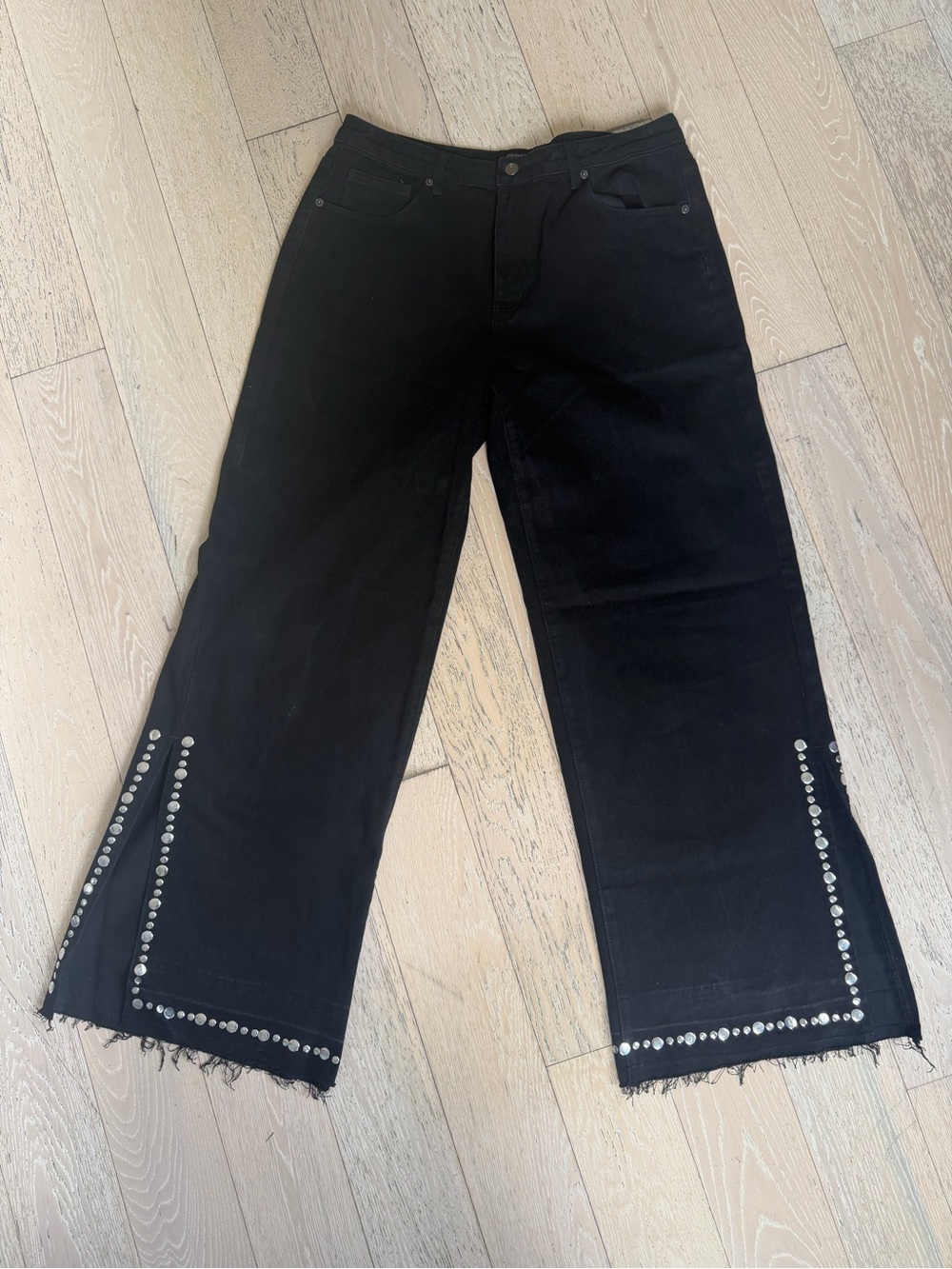 PrettyLittleThing Tall Black Wide-Leg Jeans with Silver Stud Detail